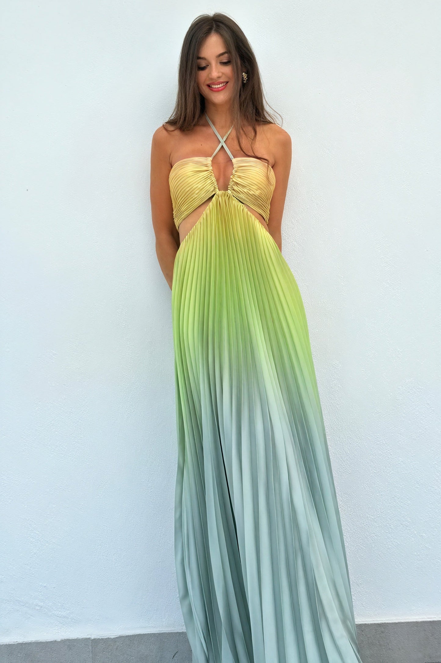 Ida | Vestido Largo Plisado – Escote Americano y Elegancia