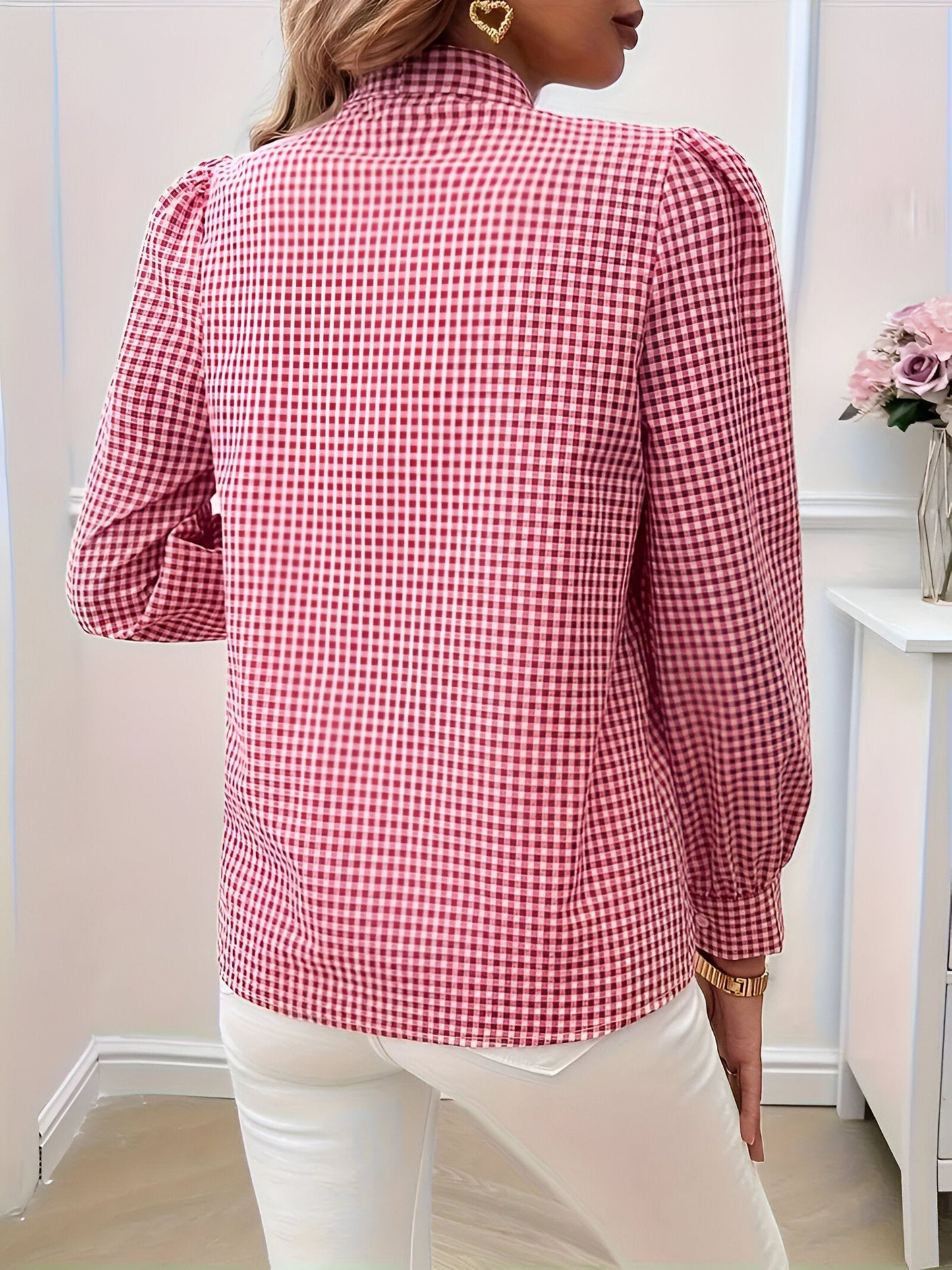 Cézanne | Blusa de Cuadros y Lazo Lavallière Elegante
