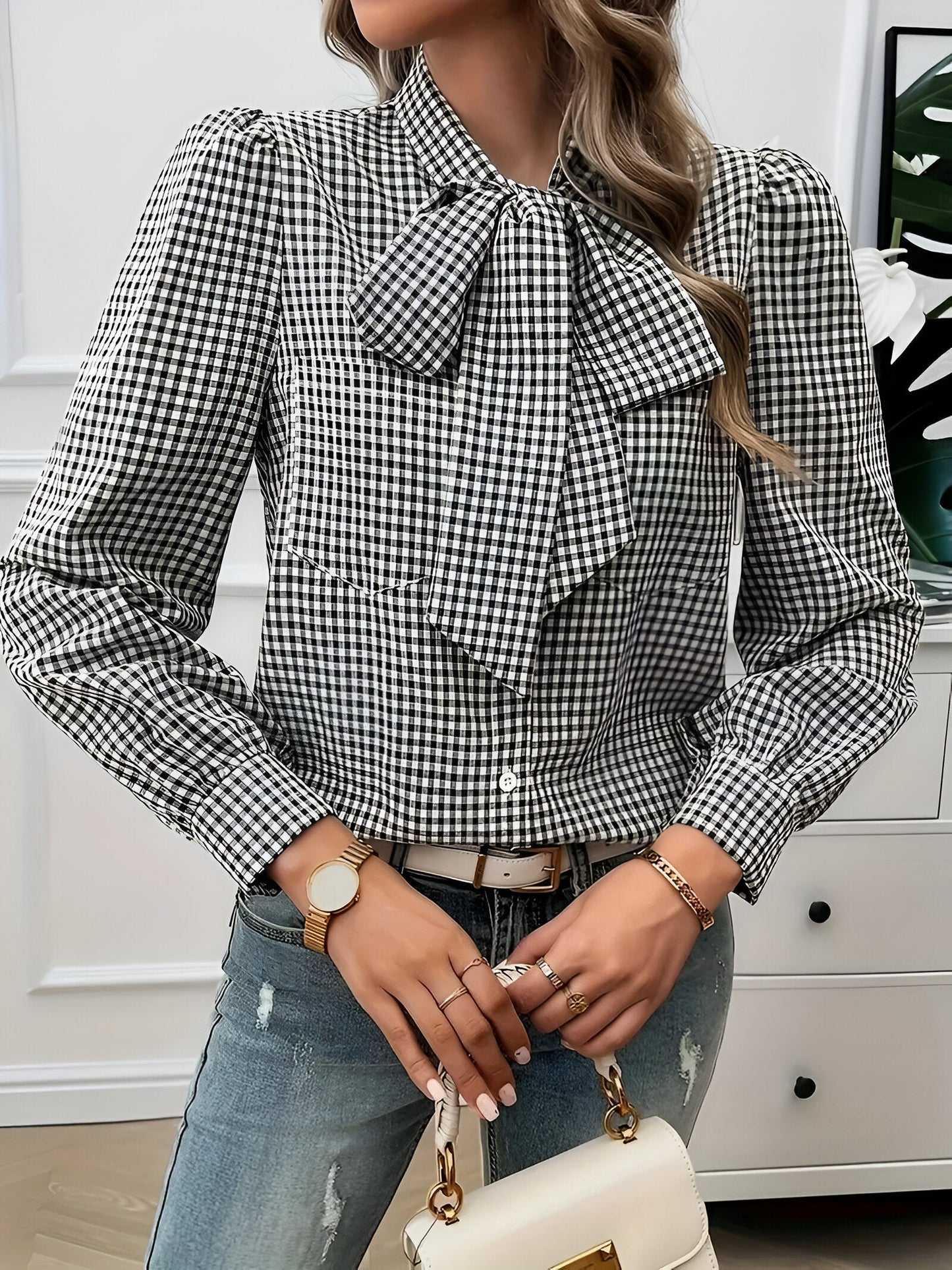 Cézanne | Blusa de Cuadros y Lazo Lavallière Elegante
