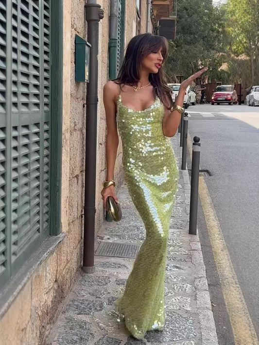 סנדרין | שמלת מבריק ארוכה – רצועות דקות וסגנון שיק 
