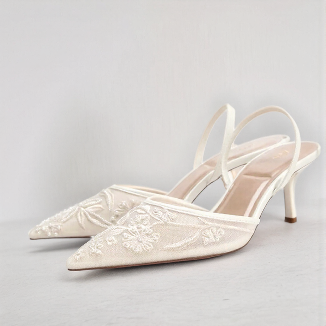 Anwar | Elegante Hakken - Delicate Borduursels En Zeker Ondersteuning 