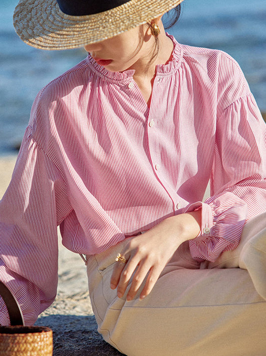 Ginette | Bluse med Fine Striper – Chic og Komfortabel 