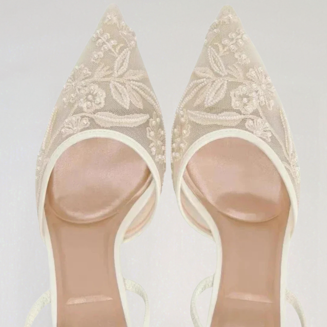 Anwar | Elegante Hakken - Delicate Borduursels En Zeker Ondersteuning 