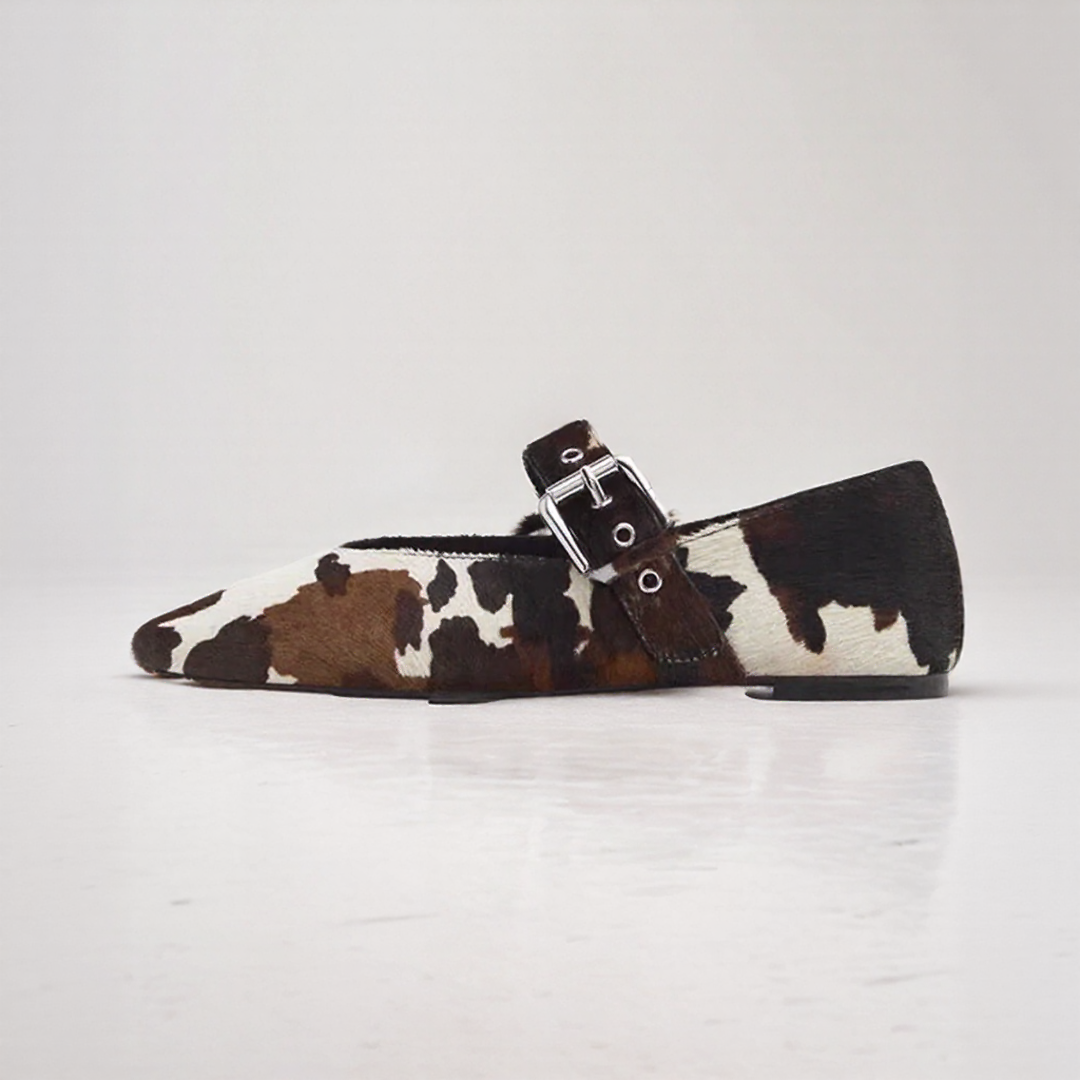 Bahia | Sapatos Mary Jane – Padrão Vaca e Toque Retro 