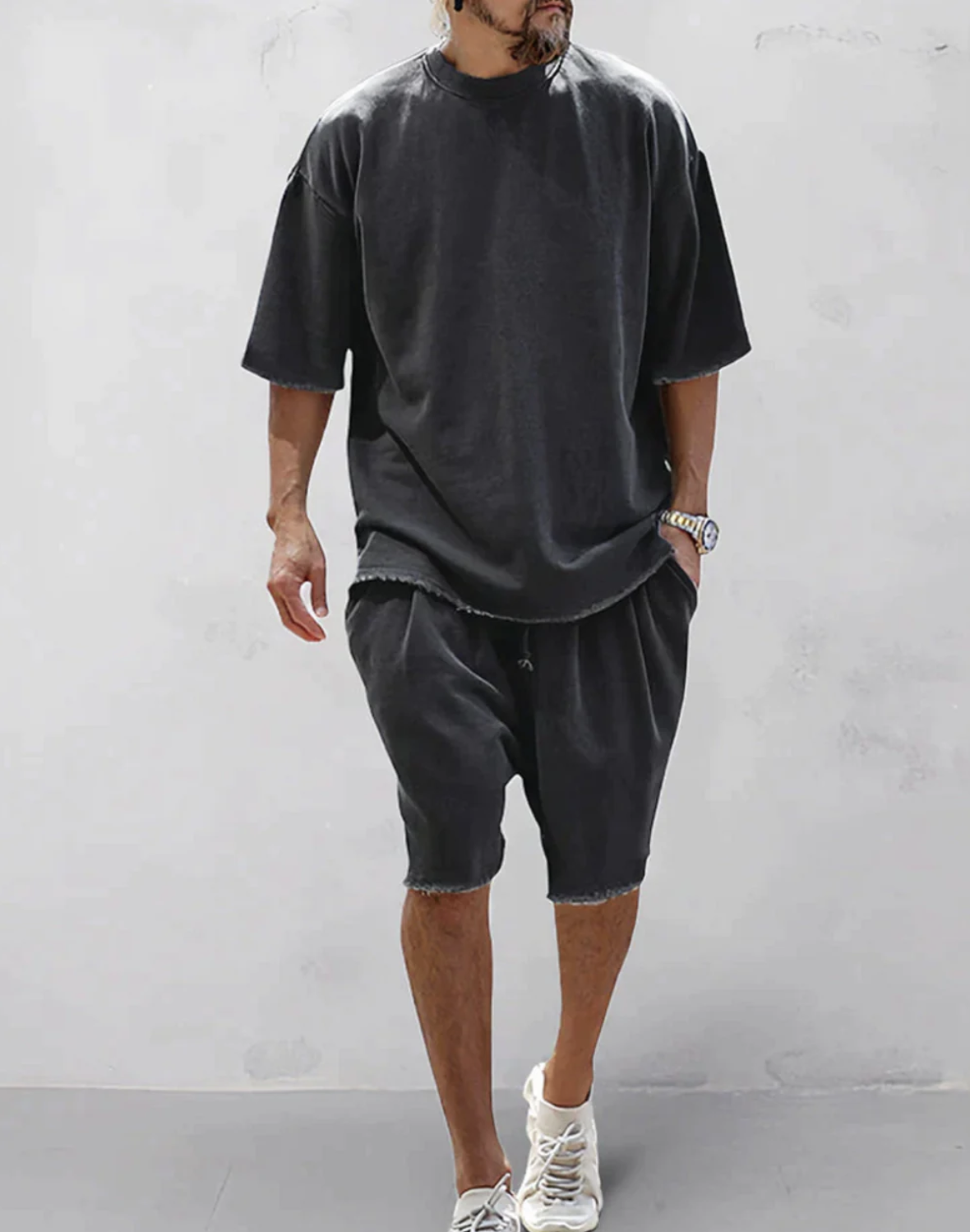 Αντριέν|Συγκρότημα T-Shirt Oversize και Σορτς για Μια Άνετη και Στυλάτη Εμφάνιση 