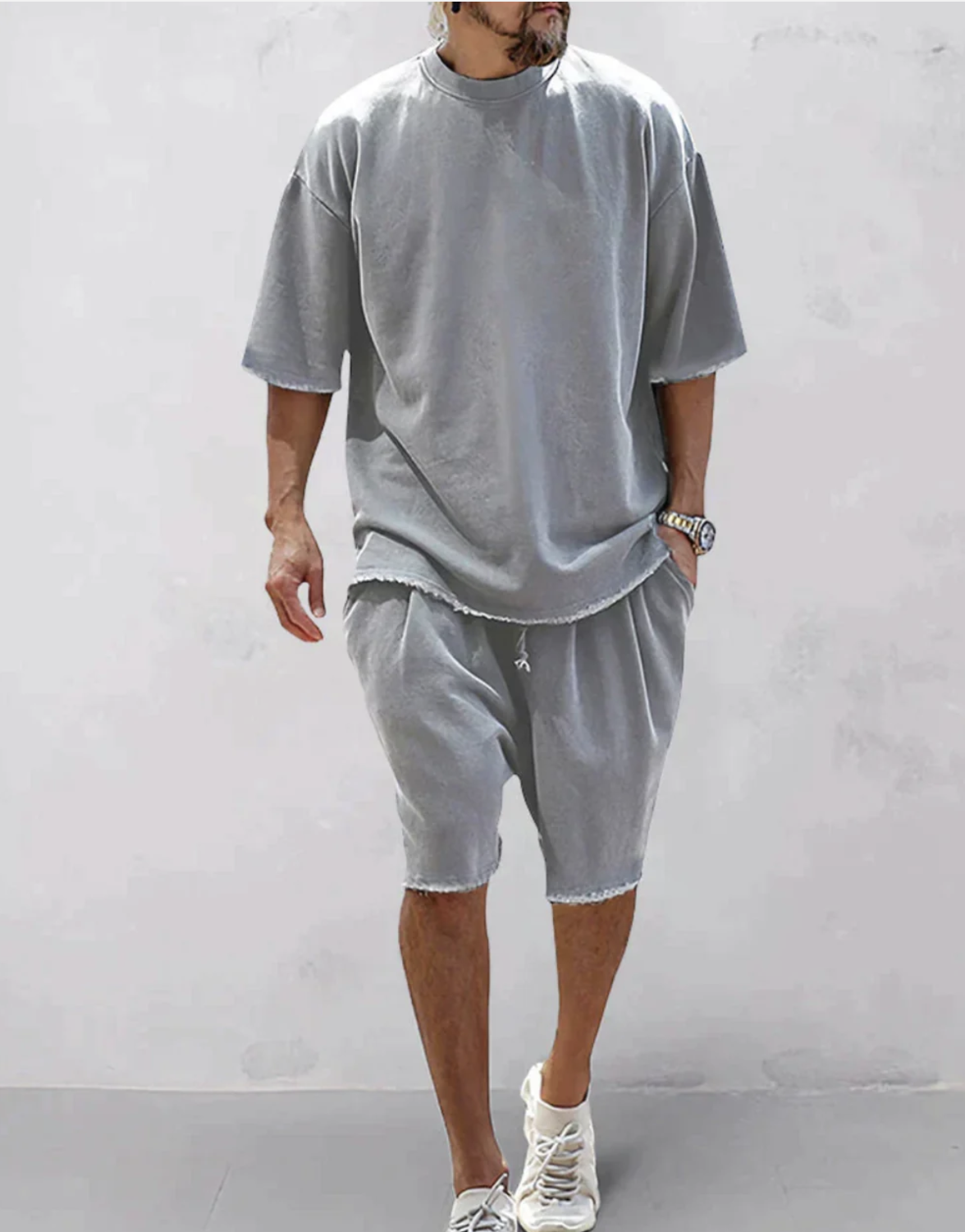 Αντριέν|Συγκρότημα T-Shirt Oversize και Σορτς για Μια Άνετη και Στυλάτη Εμφάνιση 